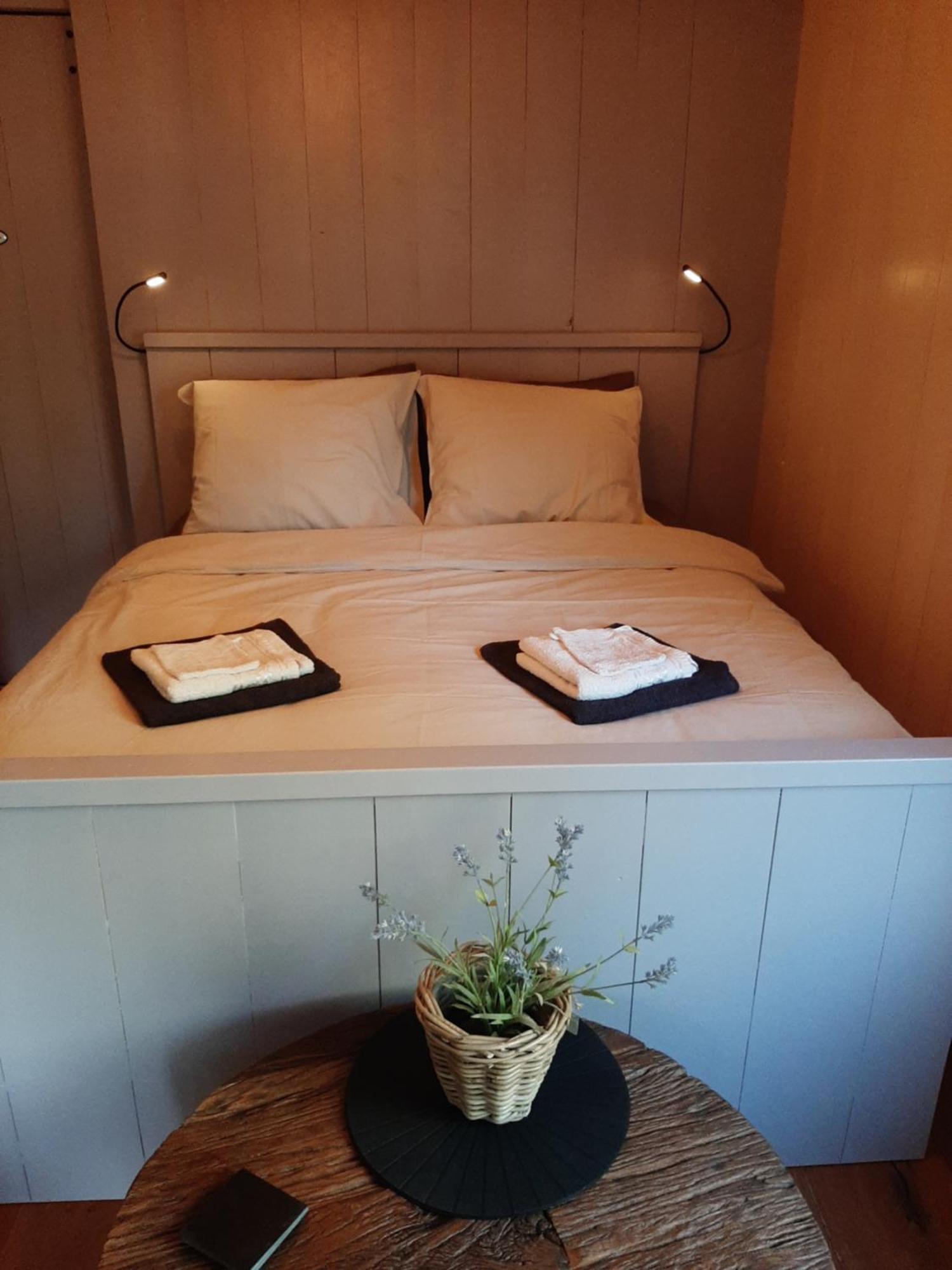 Bed En Breakfast Gees Esterno foto